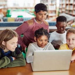 Internet access in school library for students